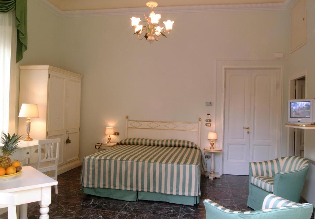 Two-Room Apartment (4 Adults)
